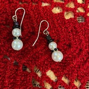 Cute snowman earrings pearl/faux pearl top hat